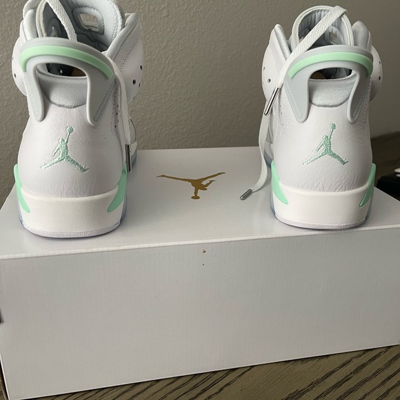 Women’s air Jordan 6 retro size 8 - Picture 4 of 4